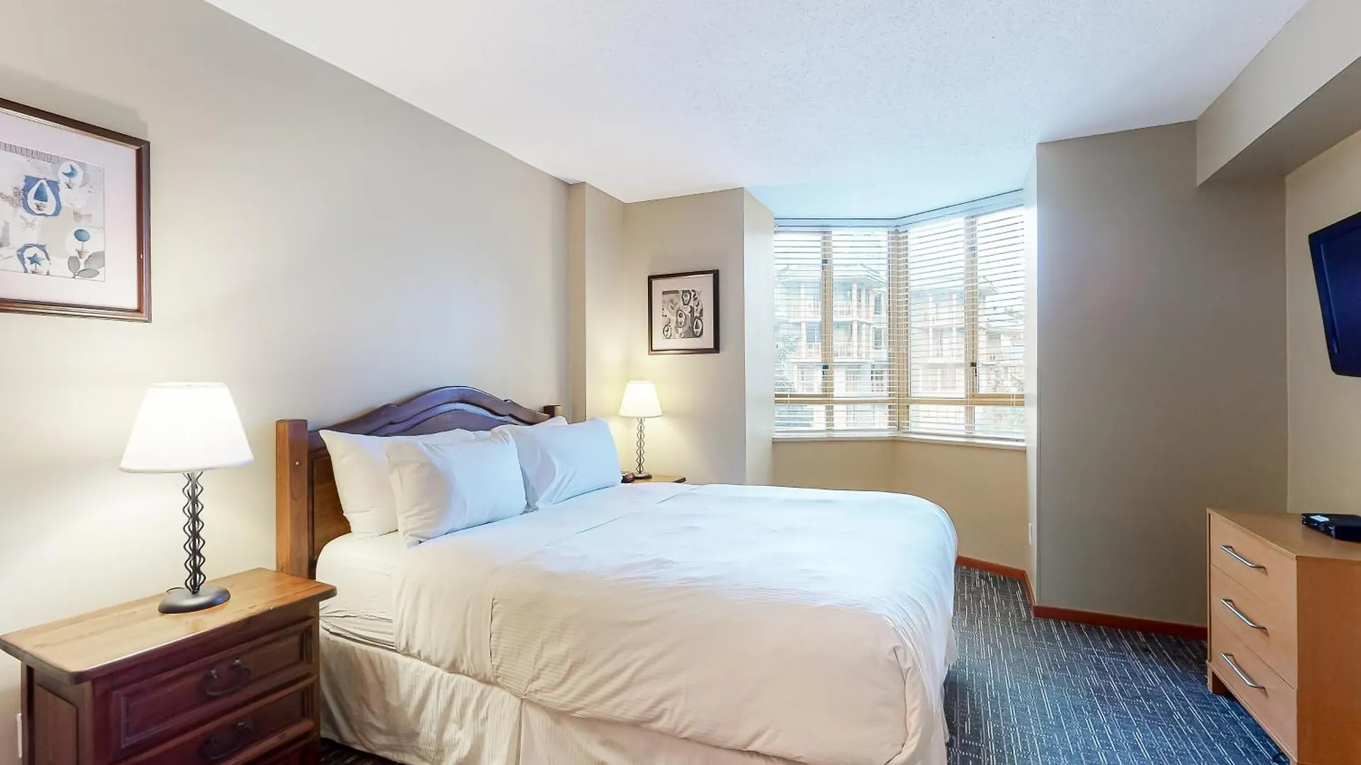 Cascade Lodge Whistler