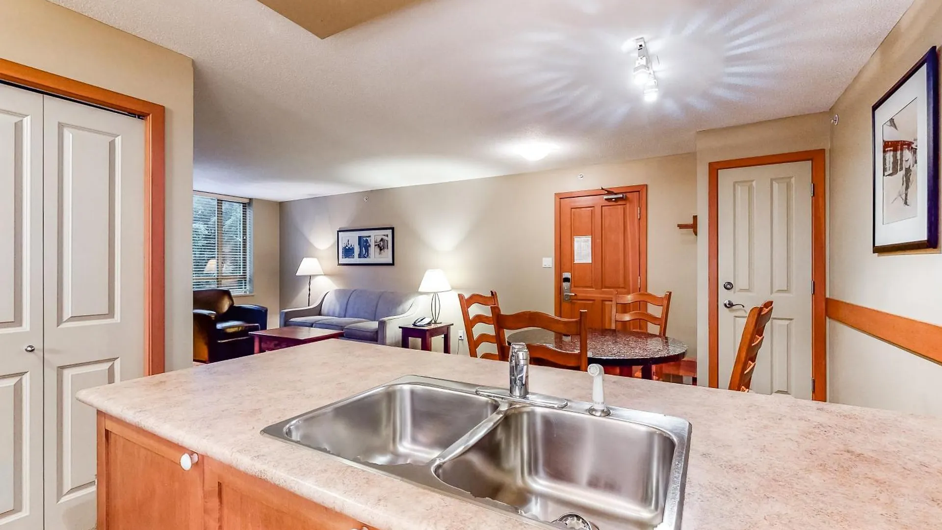 Cascade Lodge Whistler Apartment
