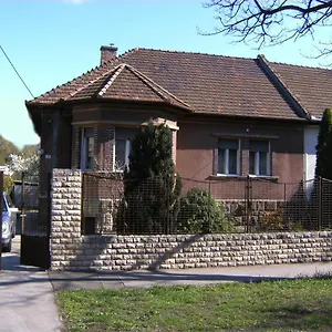 https://city-haus-in-budapest-mit-garten.inbudapesthotels.com