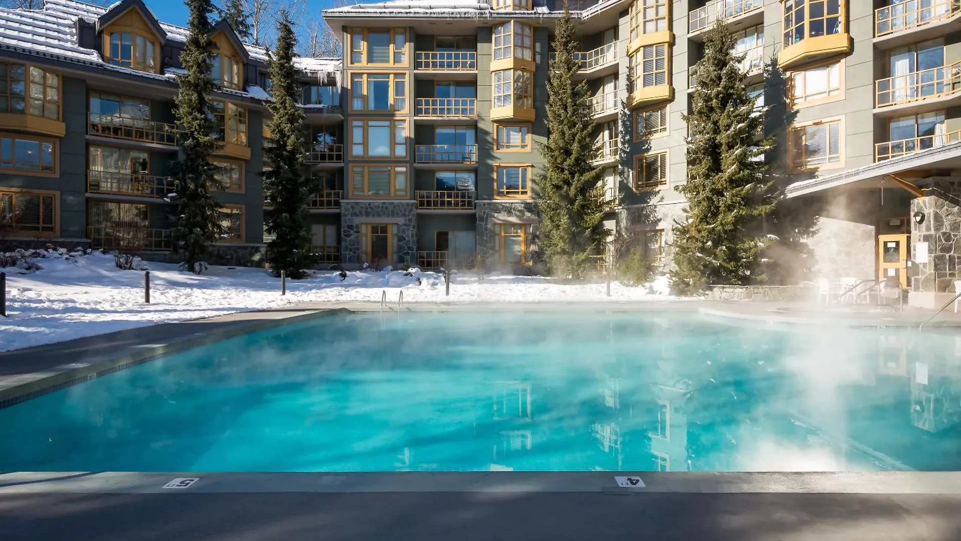 Cascade Lodge Whistler 0*,  Canada