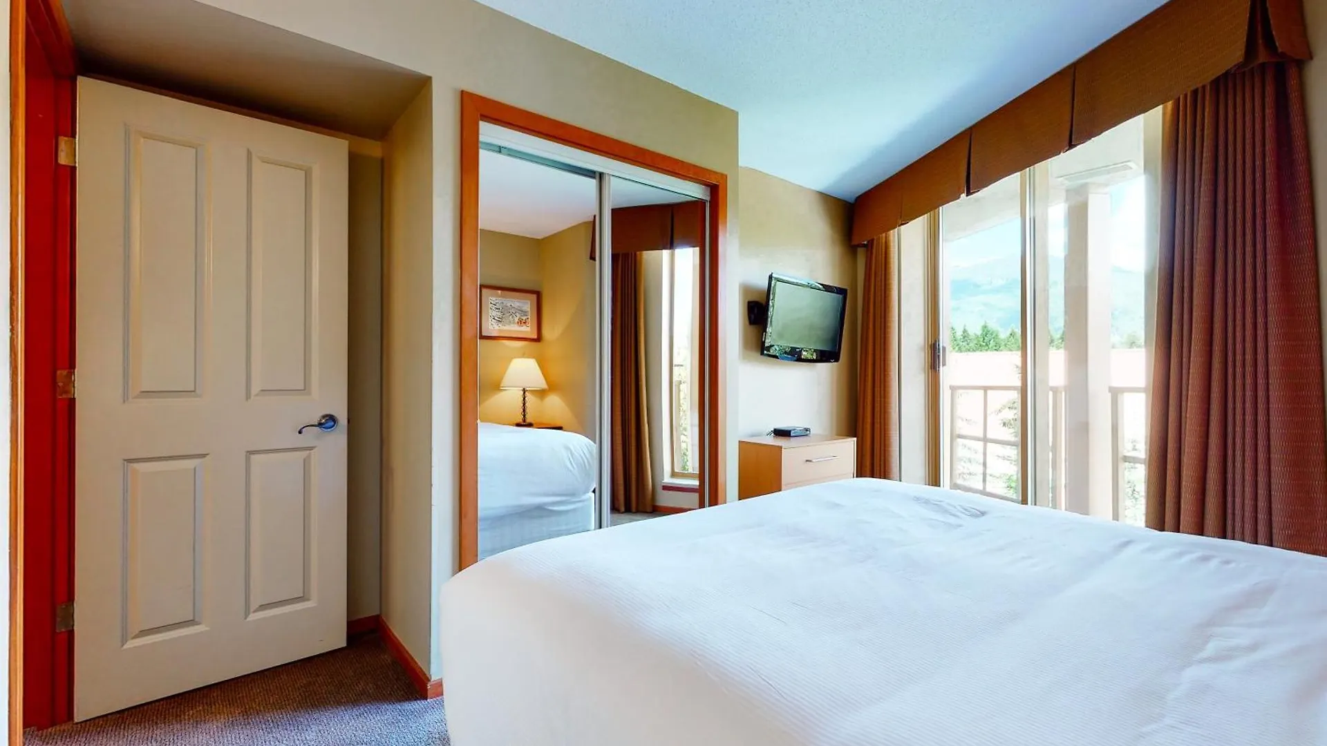 Cascade Lodge Whistler Canada
