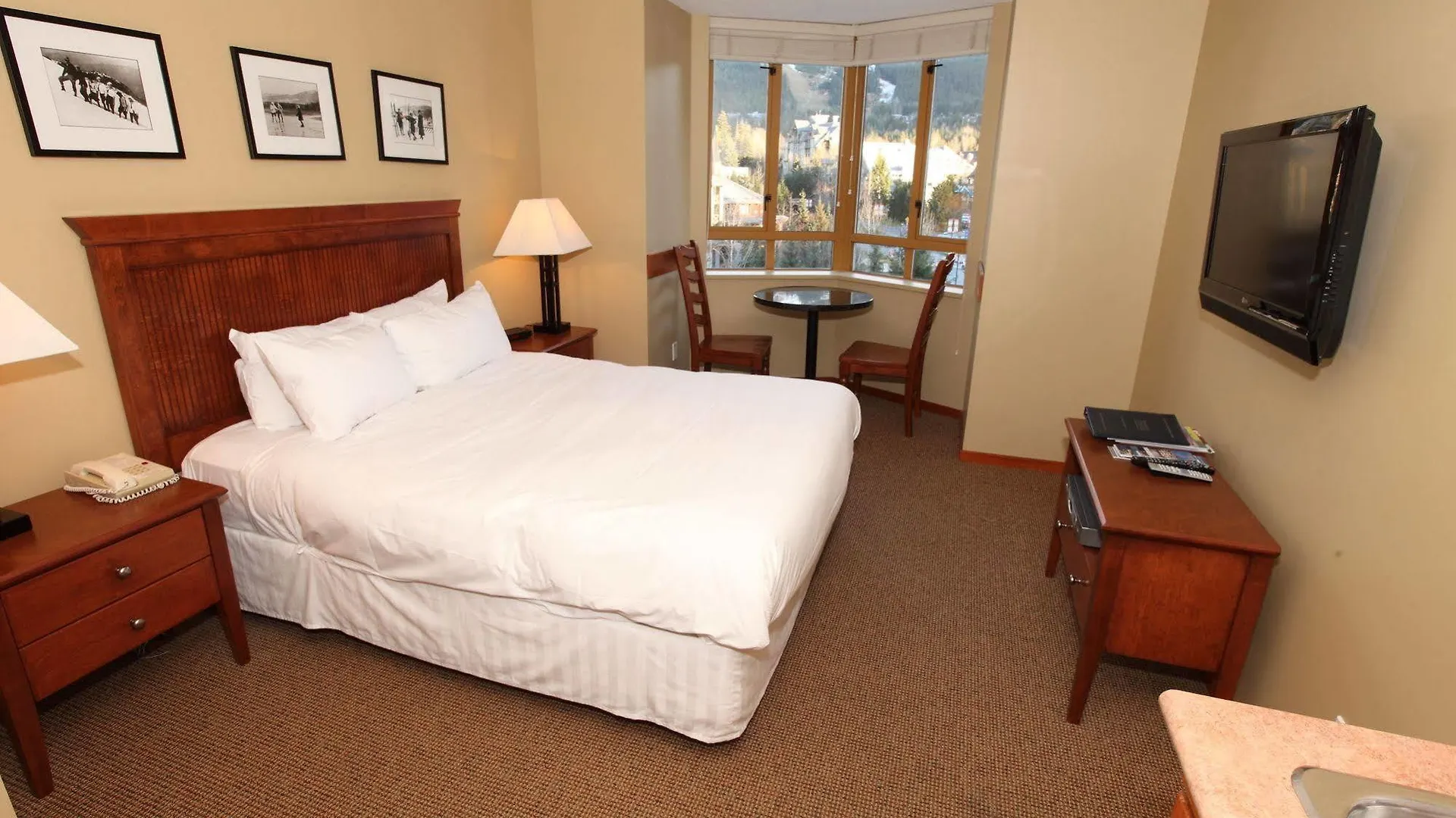 Cascade Lodge Whistler Canada