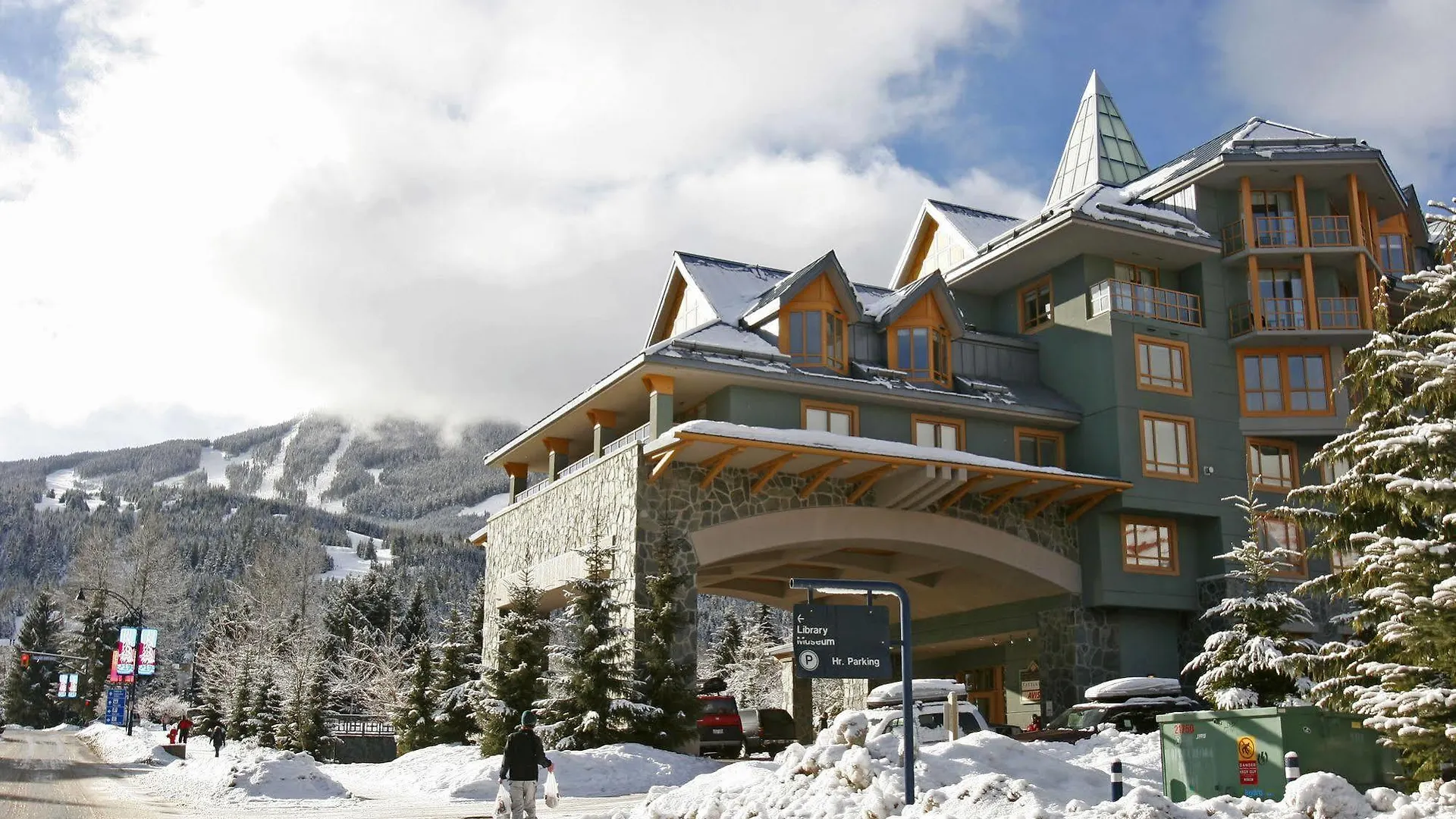 Cascade Lodge Whistler